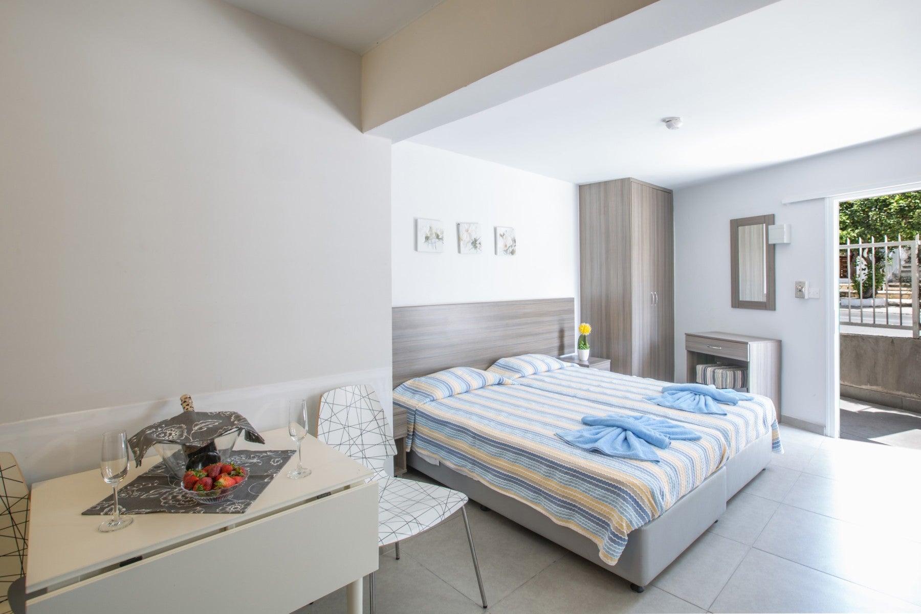 1-Bedroom Studio Apartment (Sleeps Up To 2) Ayia Napa #028