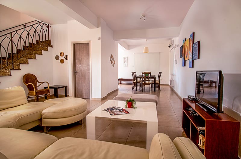 Elite 4-Bedroom Villa (Sleeps up to 10) #009