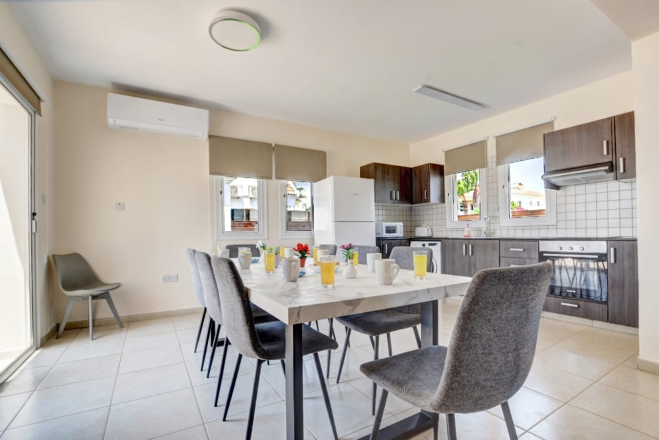 Gold 4-Bedroom Villa (Sleeps up to 10) #011