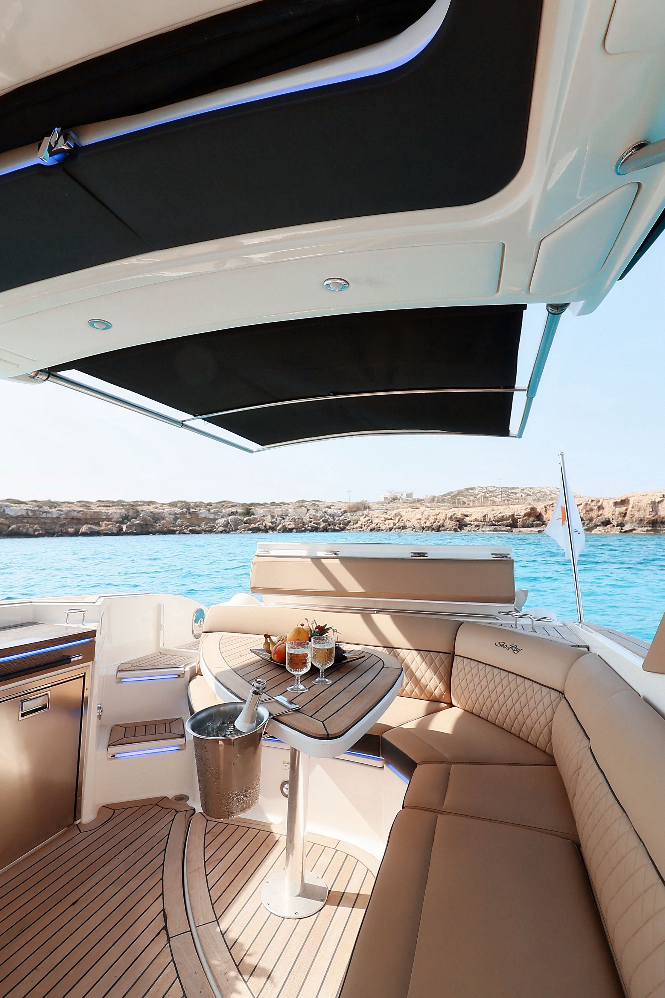 Sea Ray 350 SLX - 16 Person Capacity