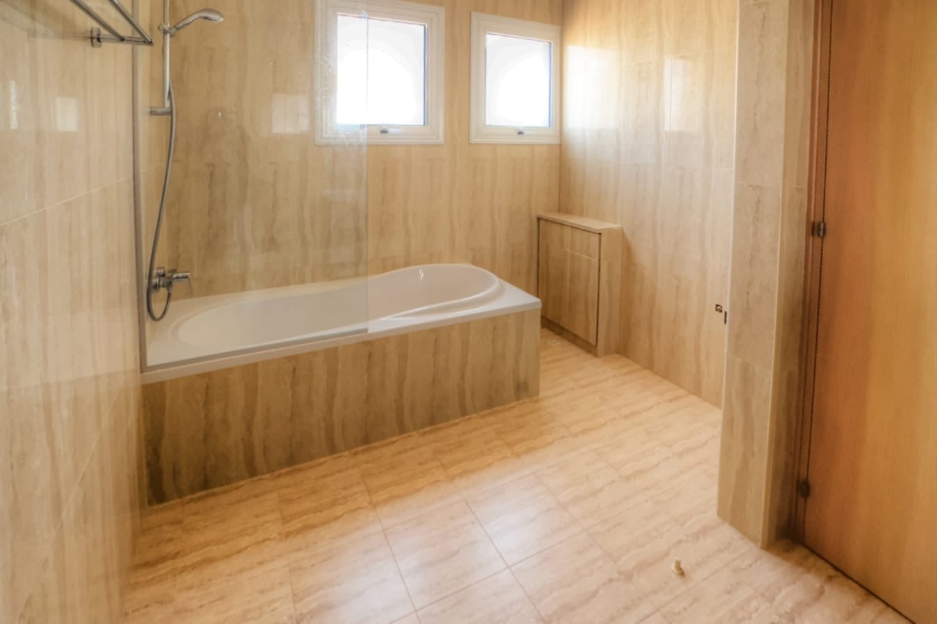 Gold 4-Bedroom Villa (Sleeps up to 10) #011