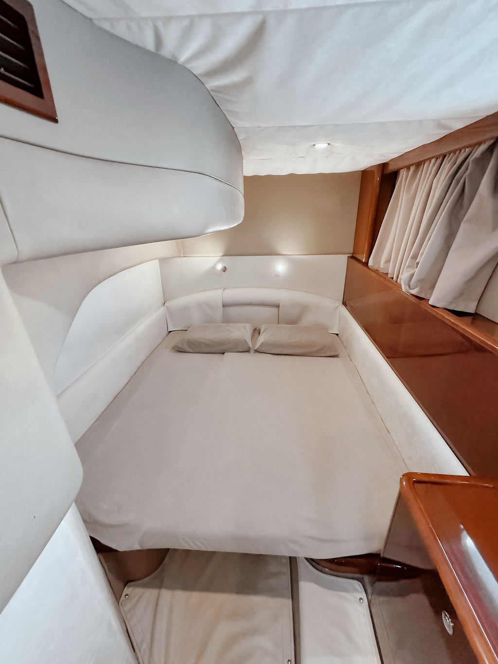 Princess 61 - 25 Person Capacity