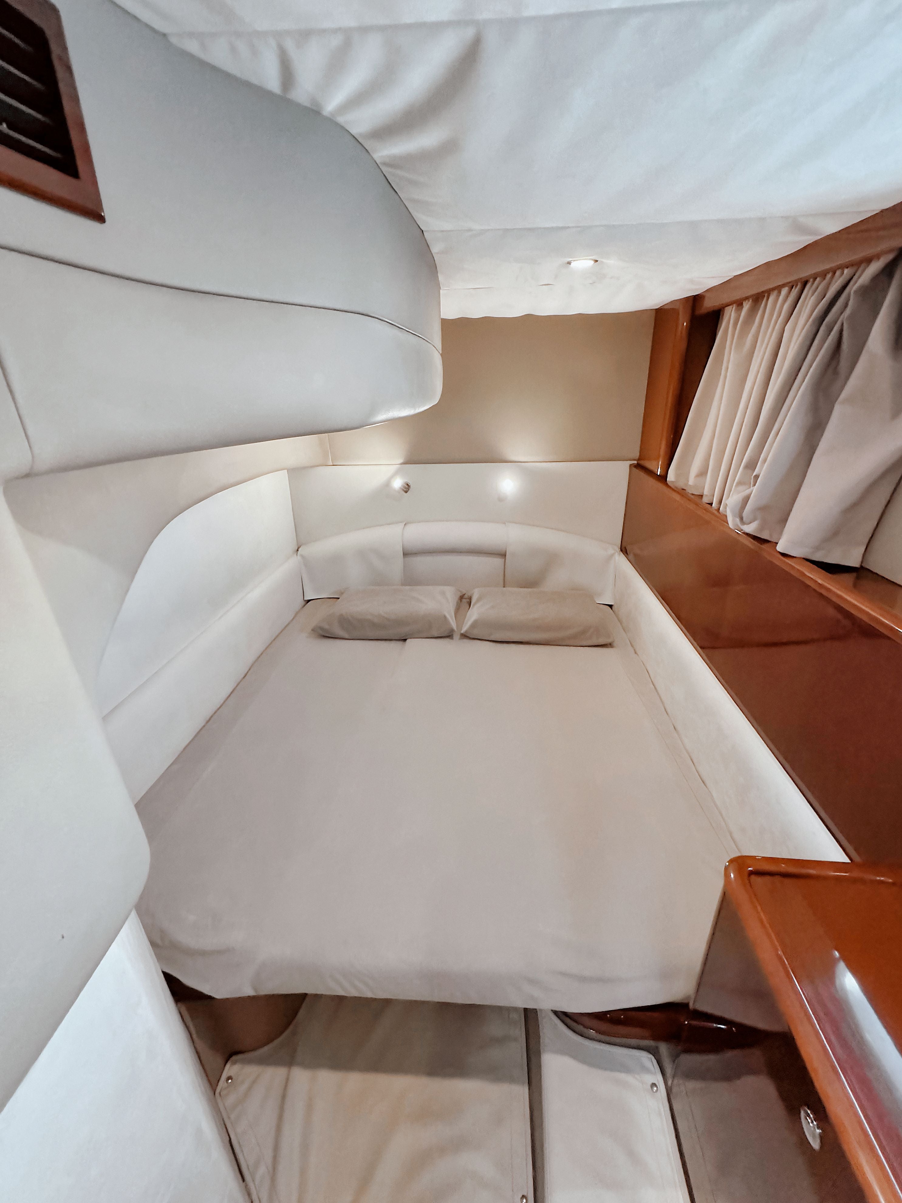 Princess 61 - 25 Person Capacity