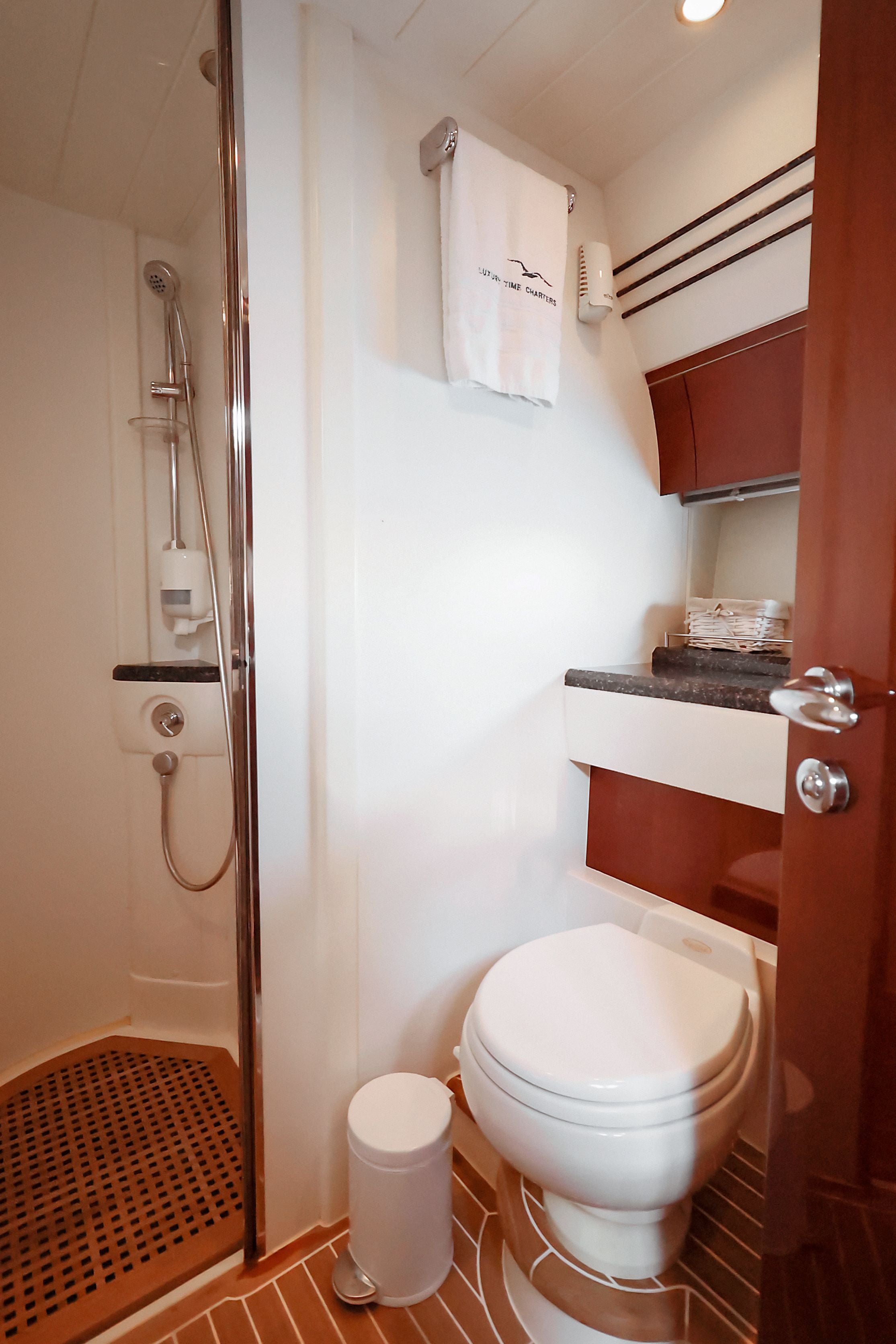 Princess 61 - 25 Person Capacity