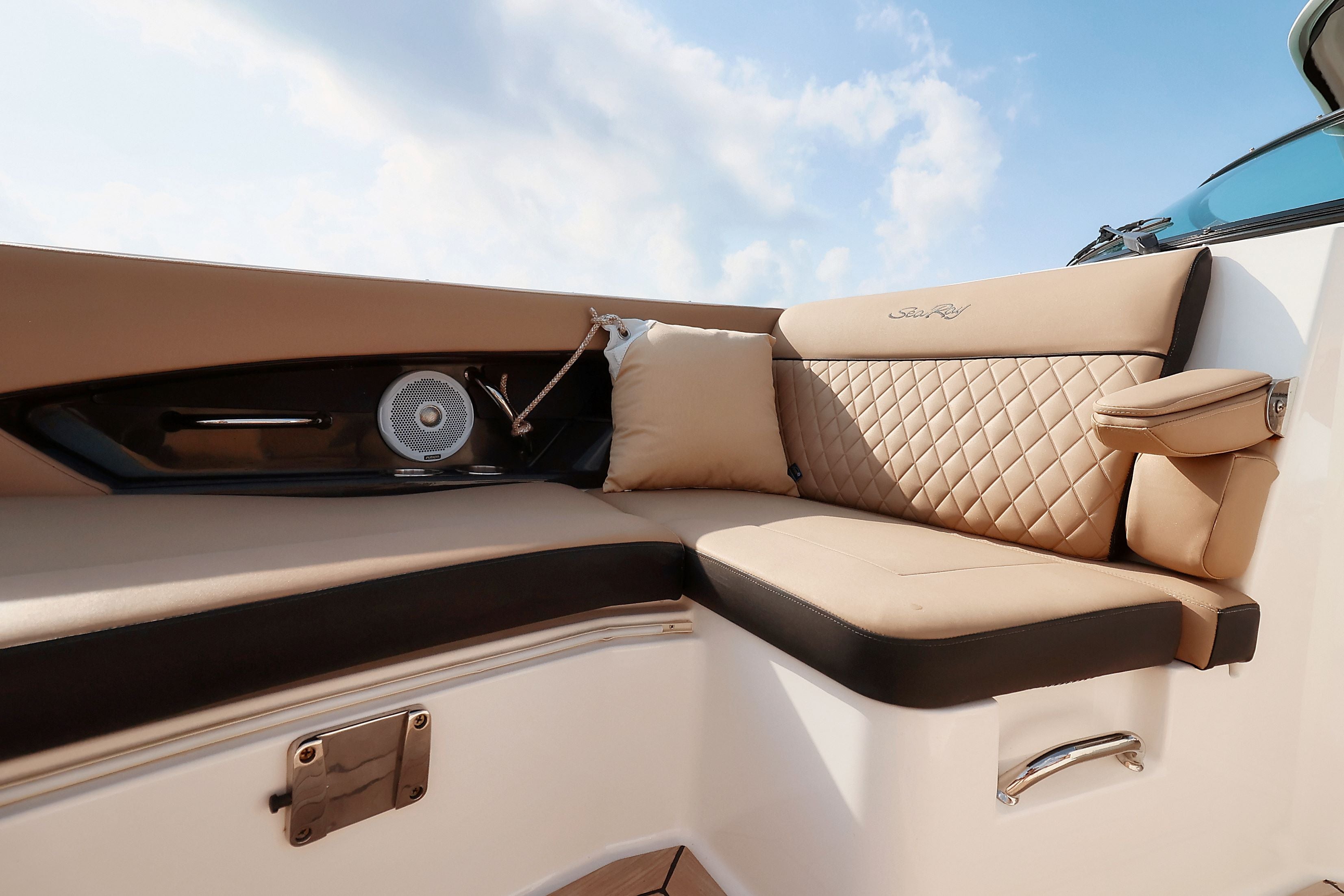 Sea Ray 350 SLX - 16 Person Capacity