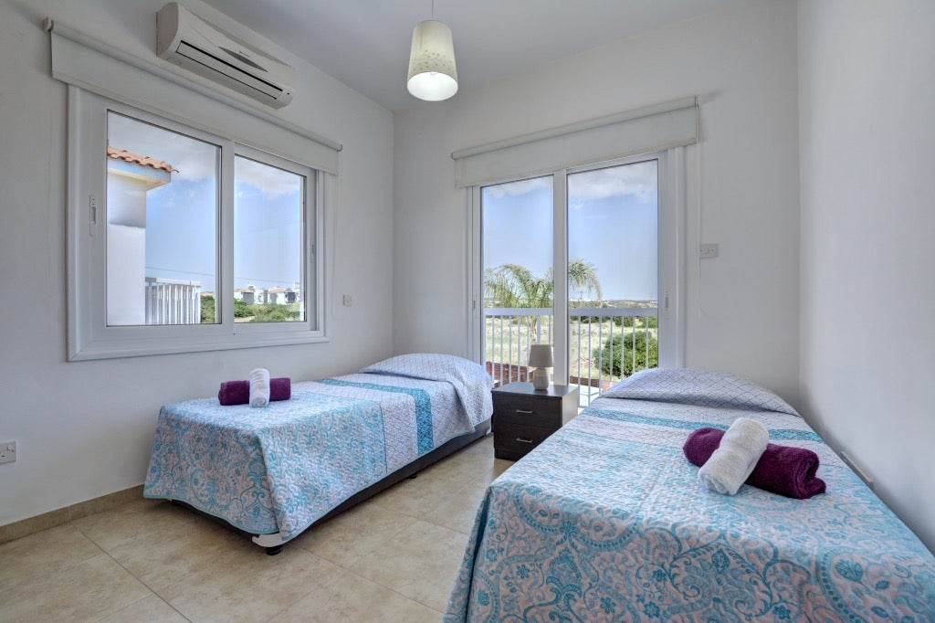 Elite 4-Bedroom Villa (Sleeps up to 10) #009