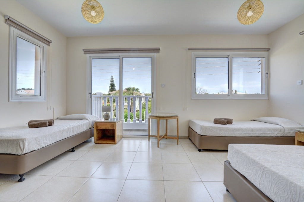 4-Bedroom Palm Villa (Sleeps up to 10) #014