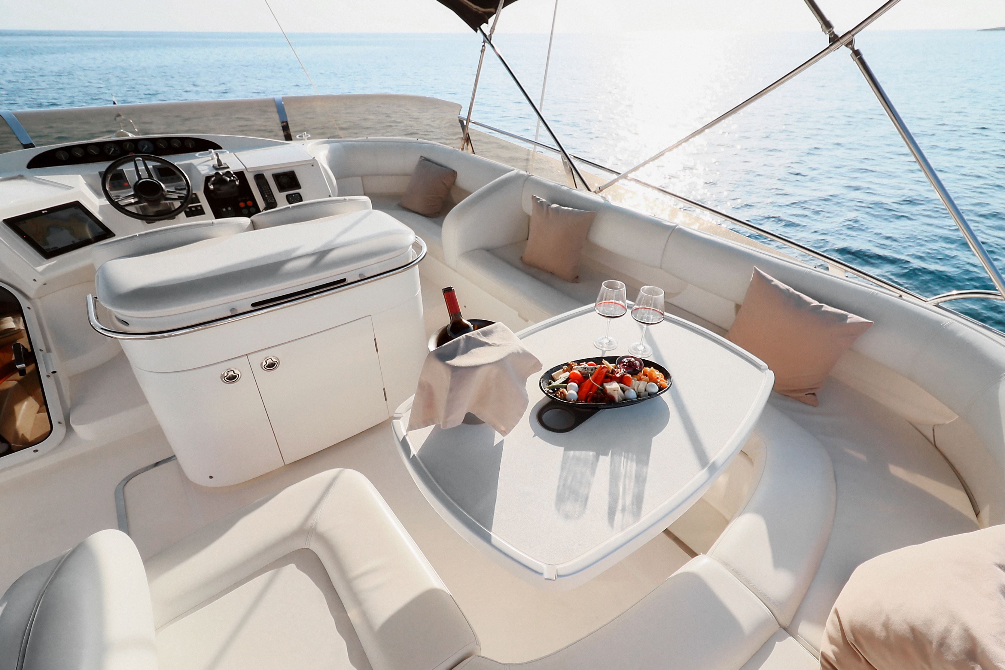 Princess 61 - 25 Person Capacity