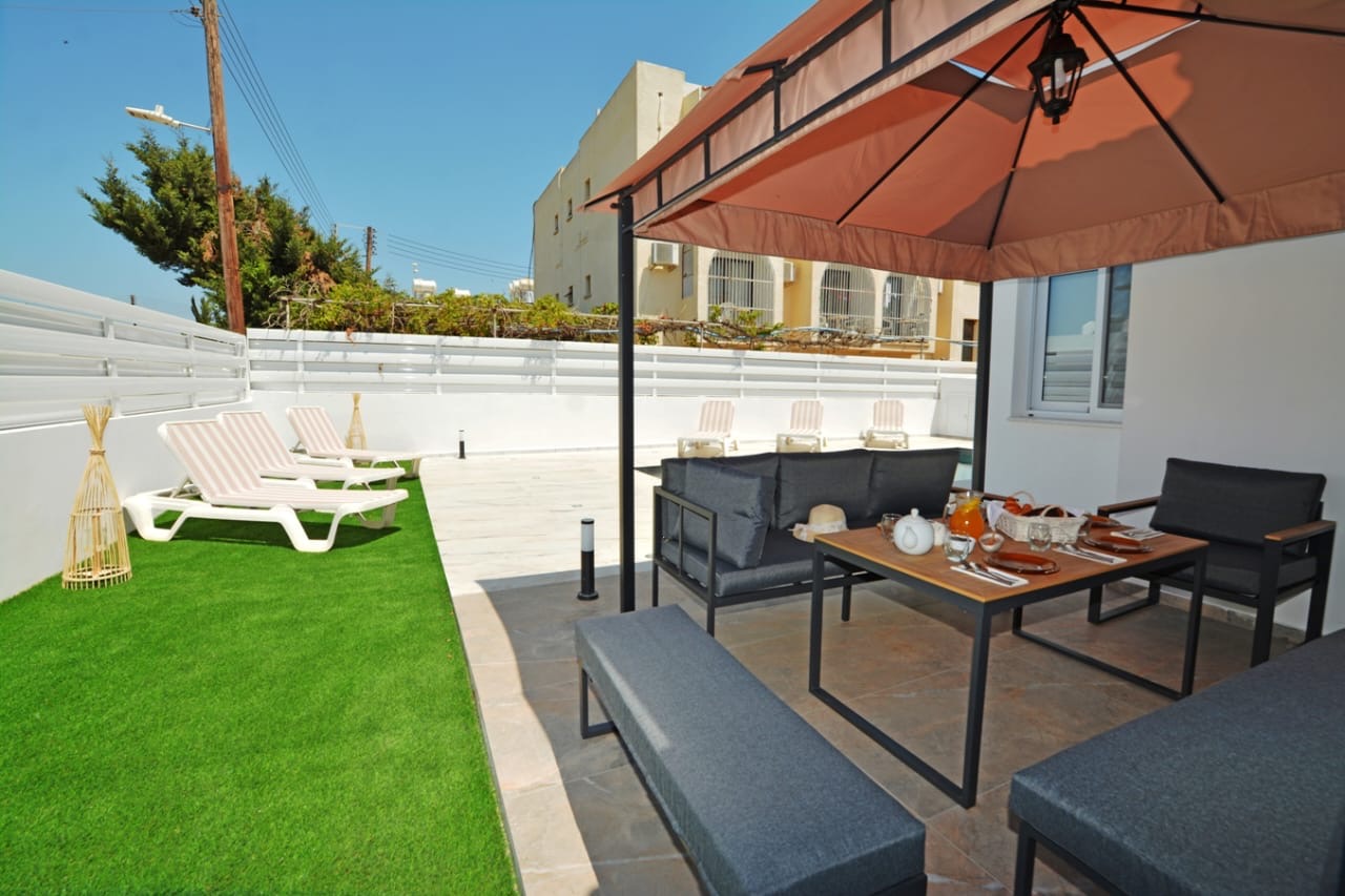 4-Bedroom Amazing Villa (Sleeps up to 10) #012