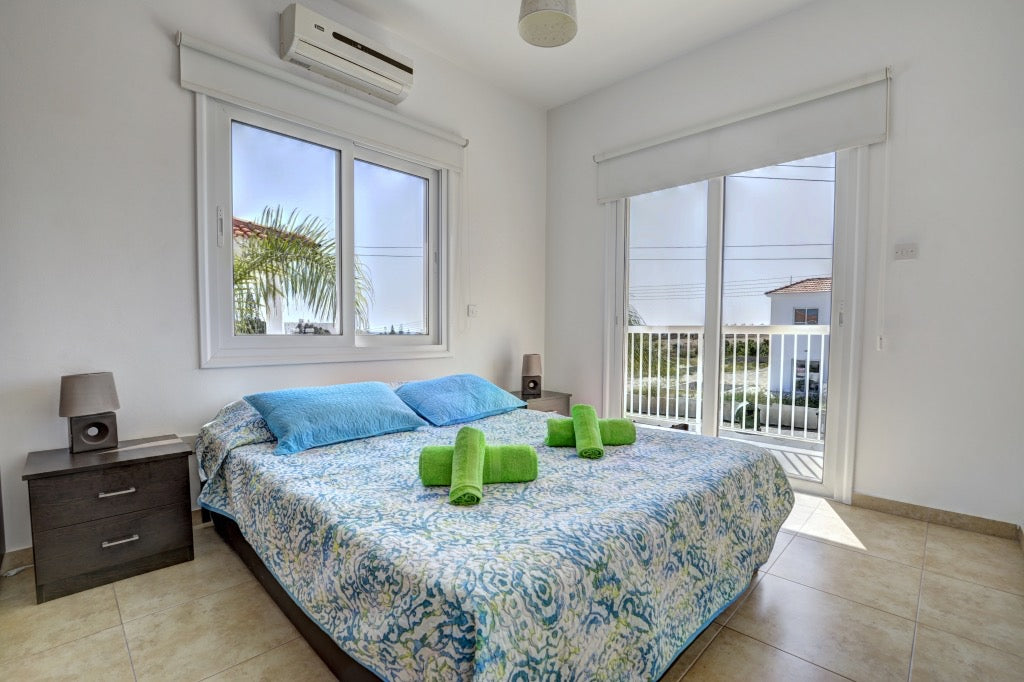 Elite 4-Bedroom Villa (Sleeps up to 10) #009