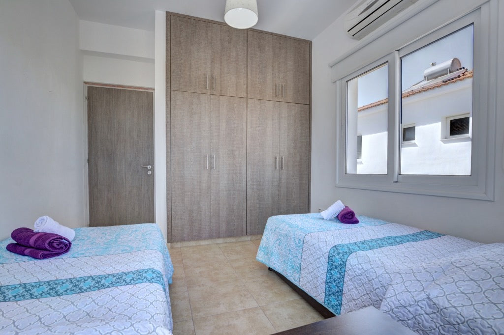 Elite 4-Bedroom Villa (Sleeps up to 10) #009