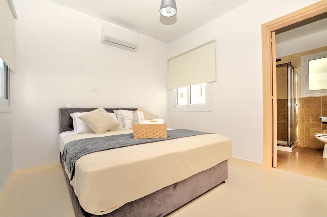 4-Bedroom Amazing Villa (Sleeps up to 10) #012