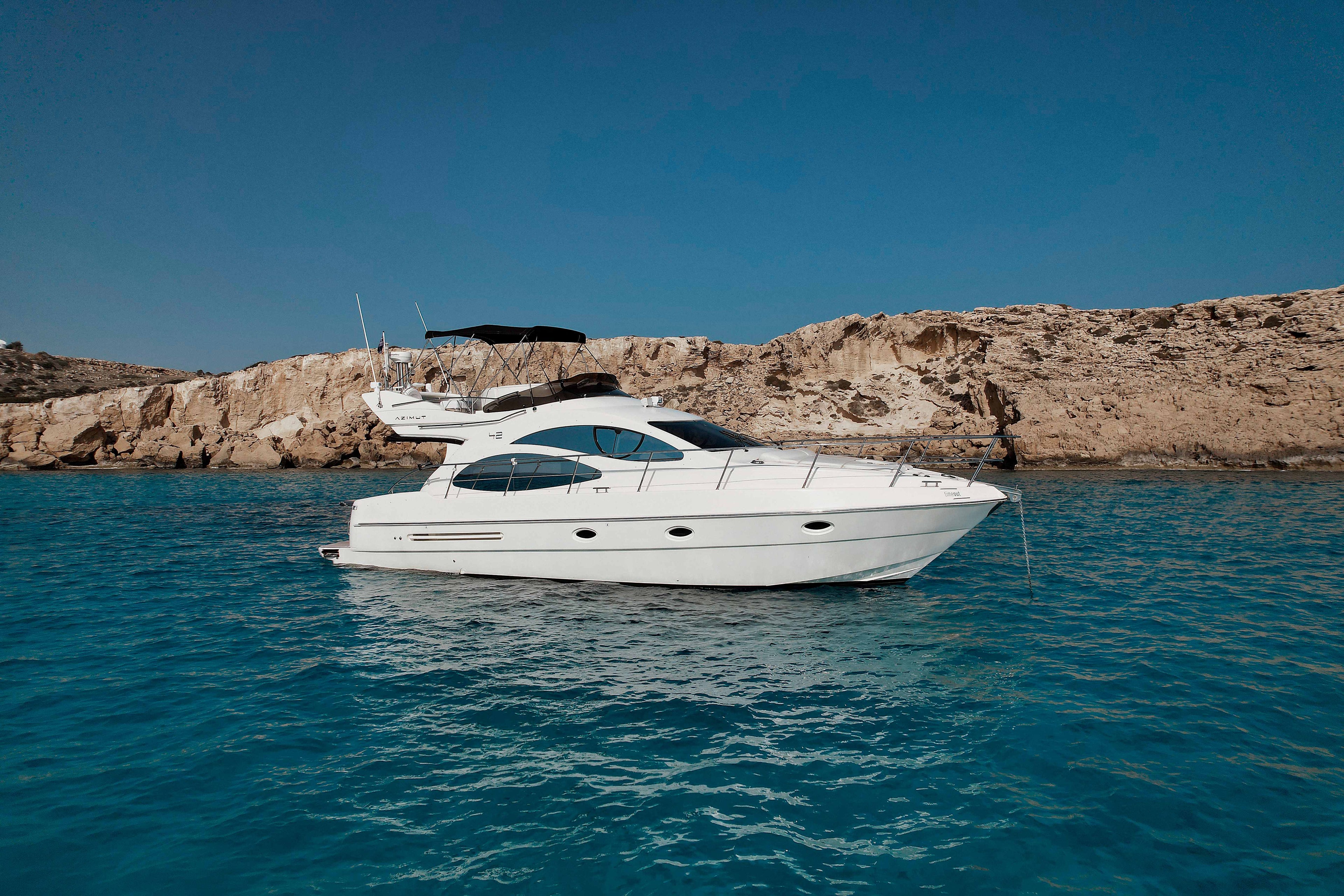 Azimut 42 - 11 Person Capacity