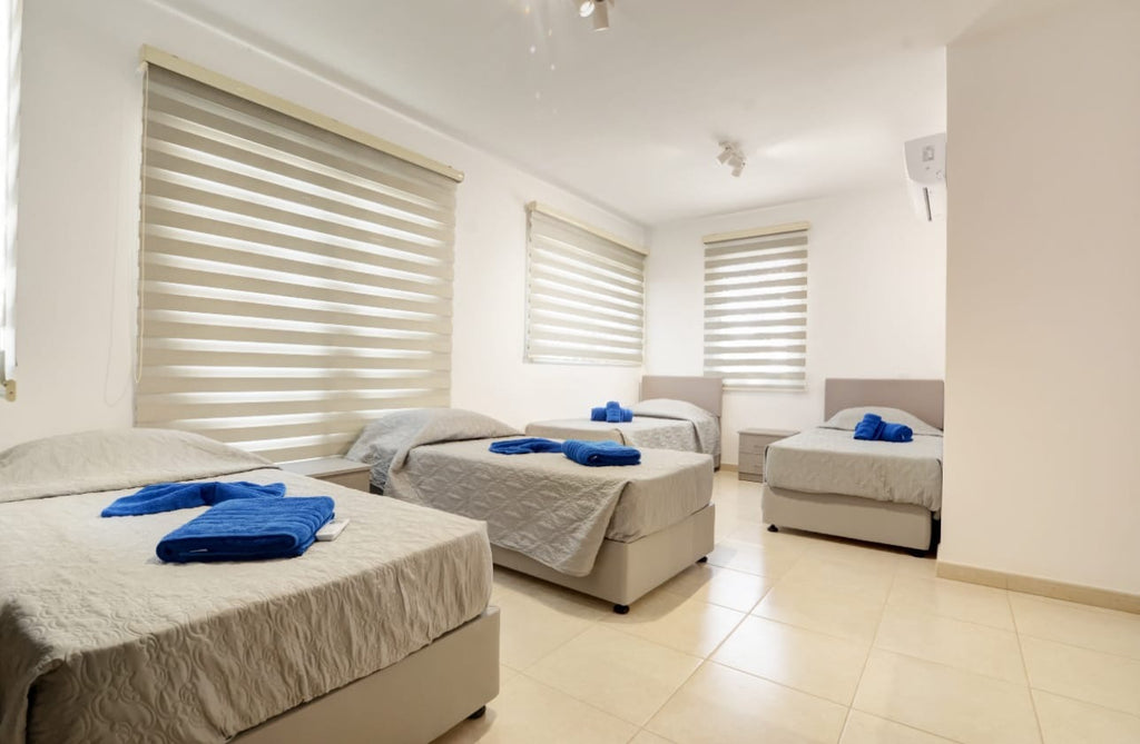 4-Bedroom Jacuzzi Villa (Sleeps up to 10) #013