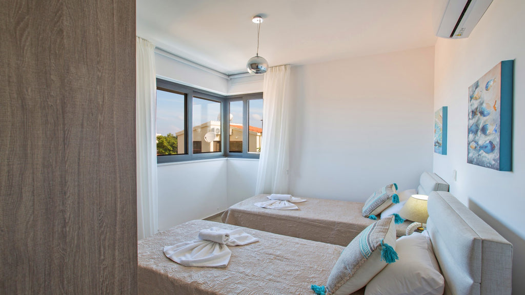 3-Bedroom Villa CLAV (Sleeps Up To 6) Protaras #032