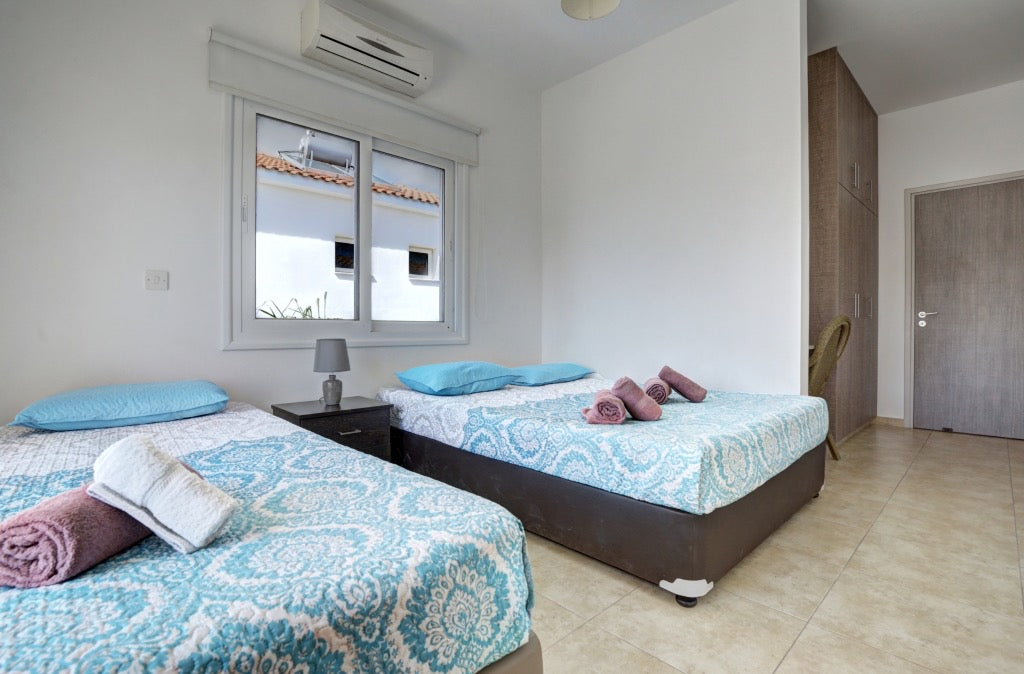 Elite 4-Bedroom Villa (Sleeps up to 10) #009