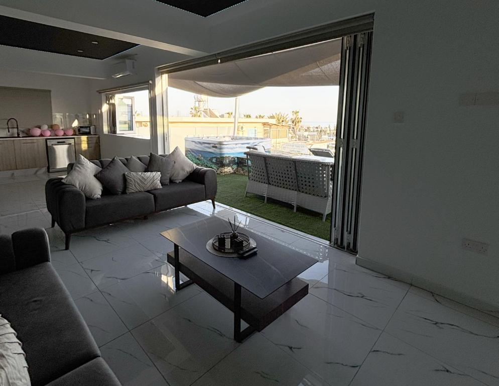 3-Bedroom Ayia Napa Apartment (Sleeps Up To 8) Ayia Napa #036