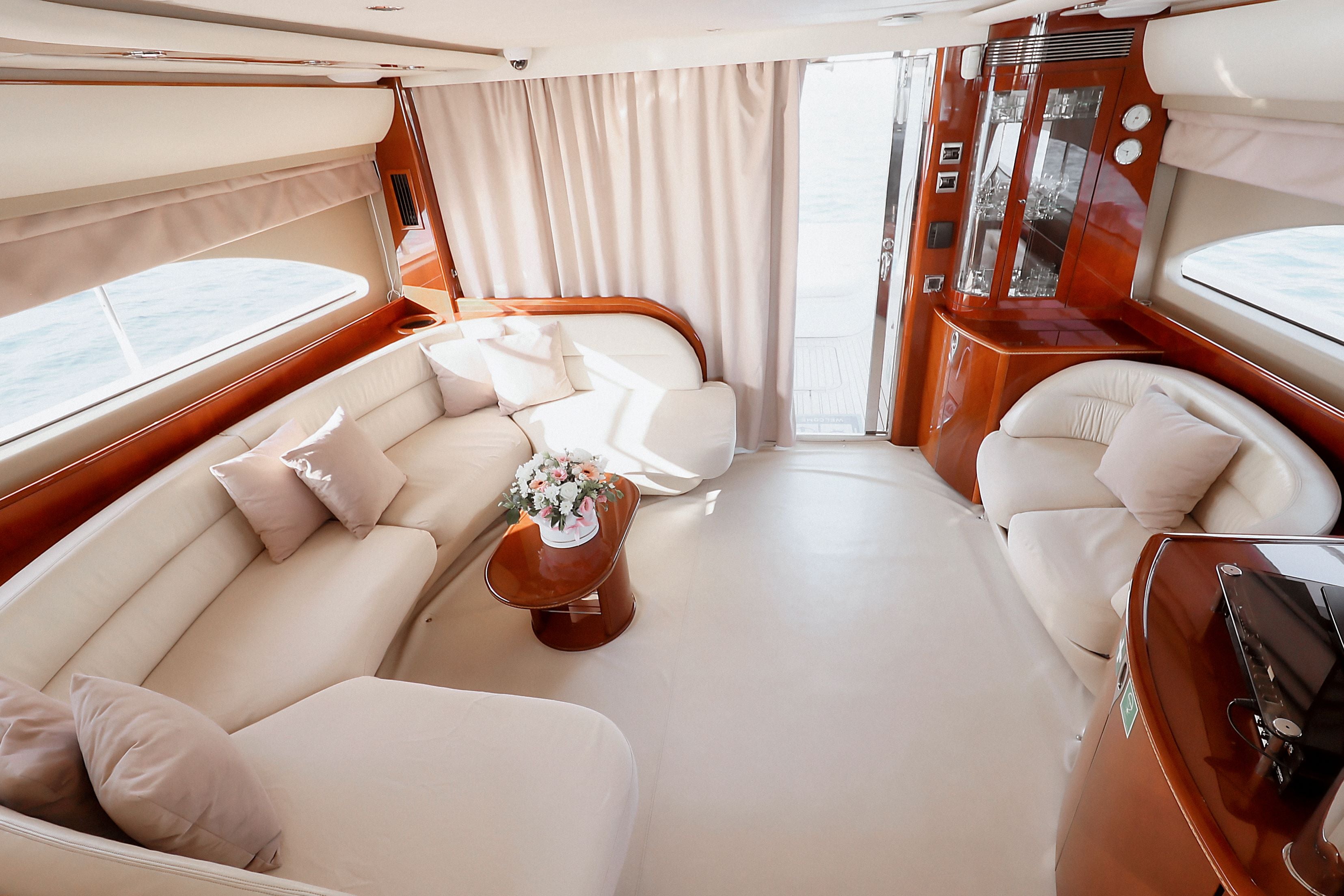 Princess 61 - 25 Person Capacity