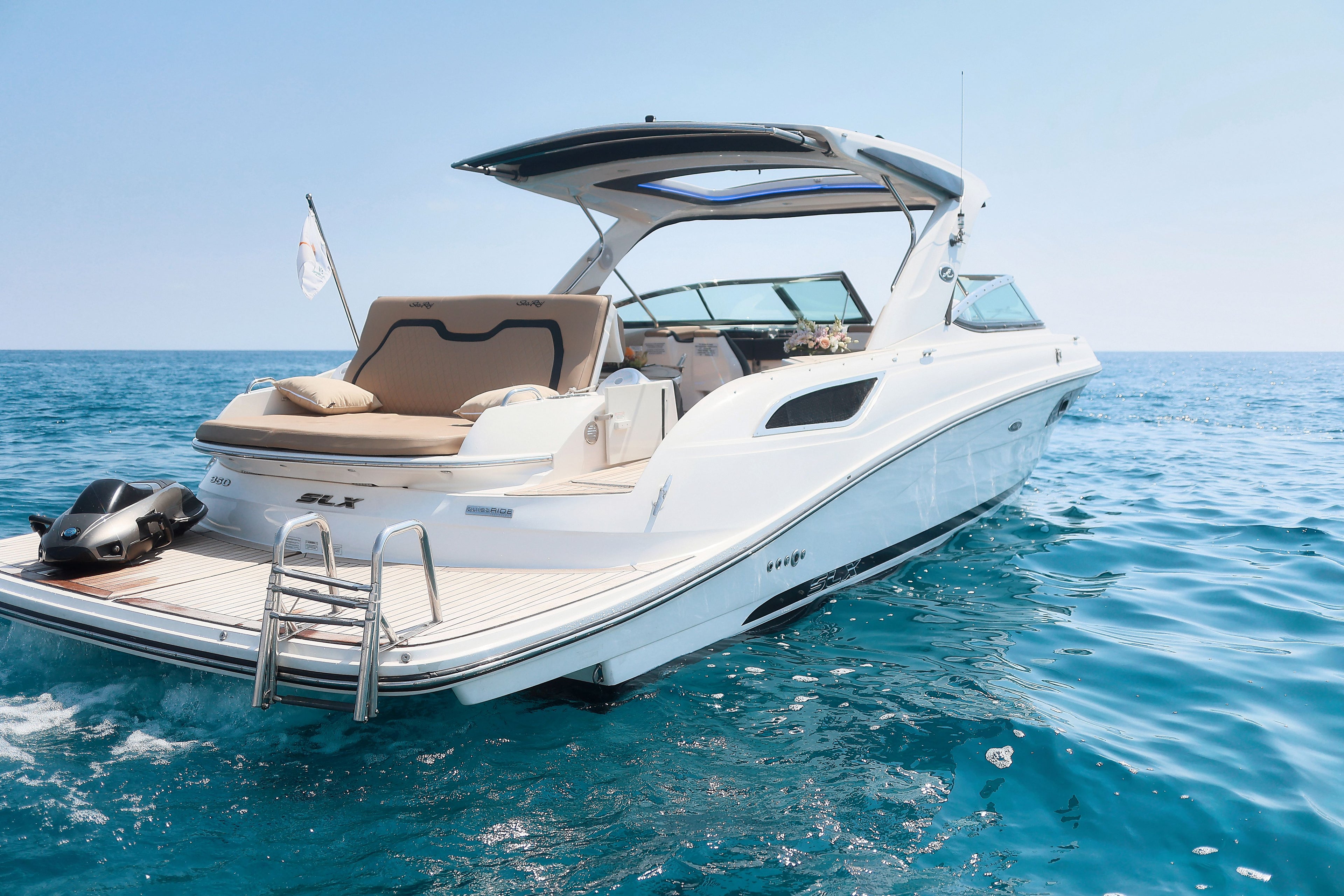 Sea Ray 350 SLX - 16 Person Capacity
