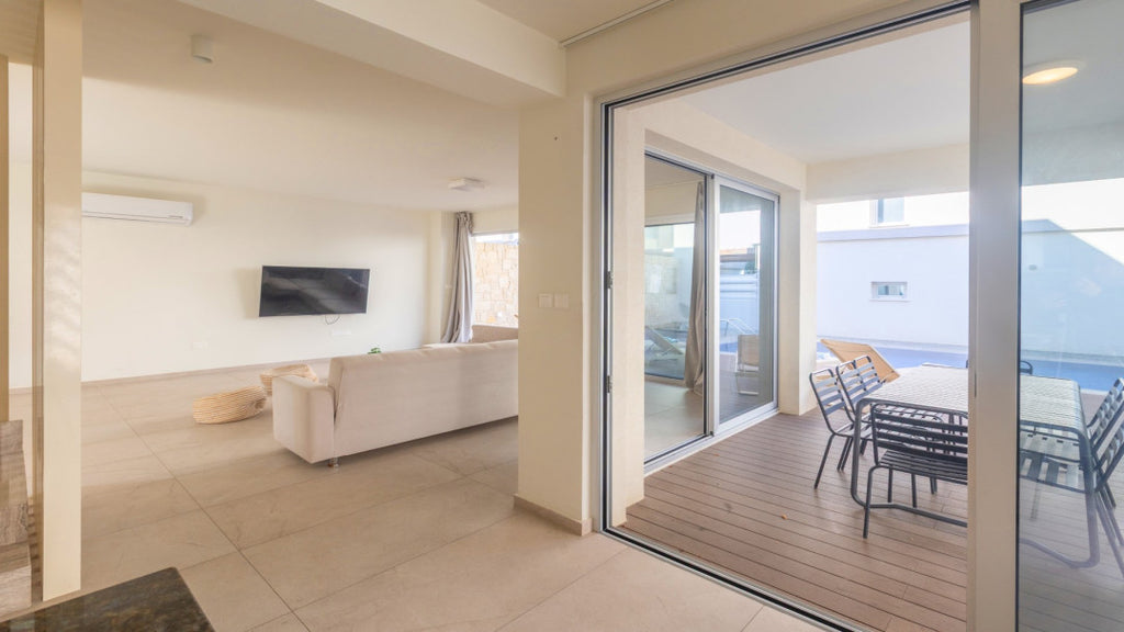 4-Bedroom Protaras Villa (Sleeps Up To 9) #037