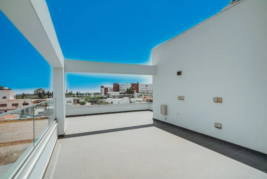 Modern 3-Bedroom Villa With Private Pool (Sleeps up to 10) #001