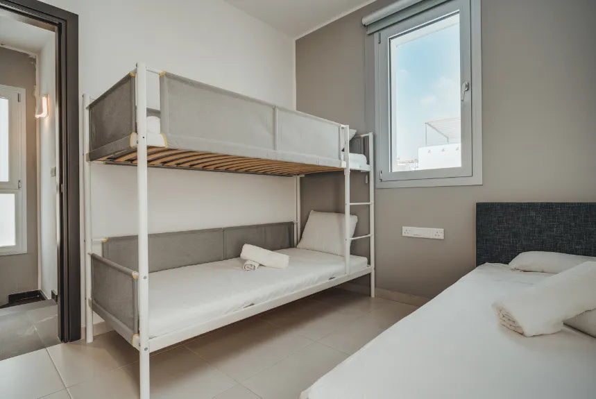 Modern 3-Bedroom Villa With Private Pool (Sleeps up to 10) #001