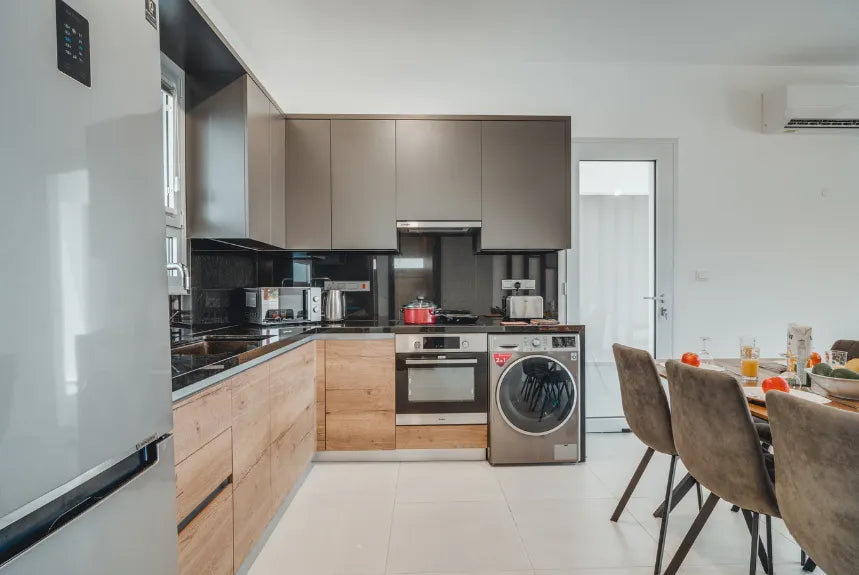 Modern 3-Bedroom Villa With Private Pool (Sleeps up to 10) #001