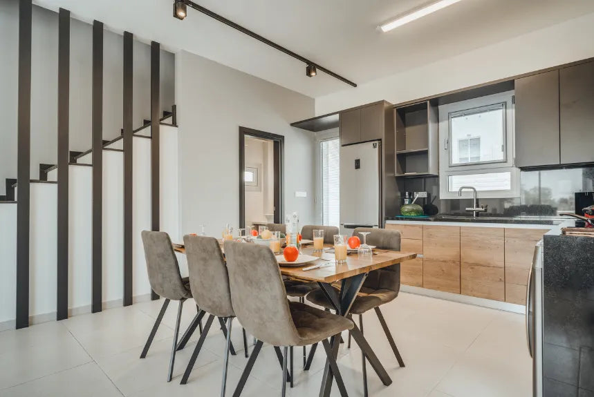 Modern 3-Bedroom Villa With Private Pool (Sleeps up to 10) #001