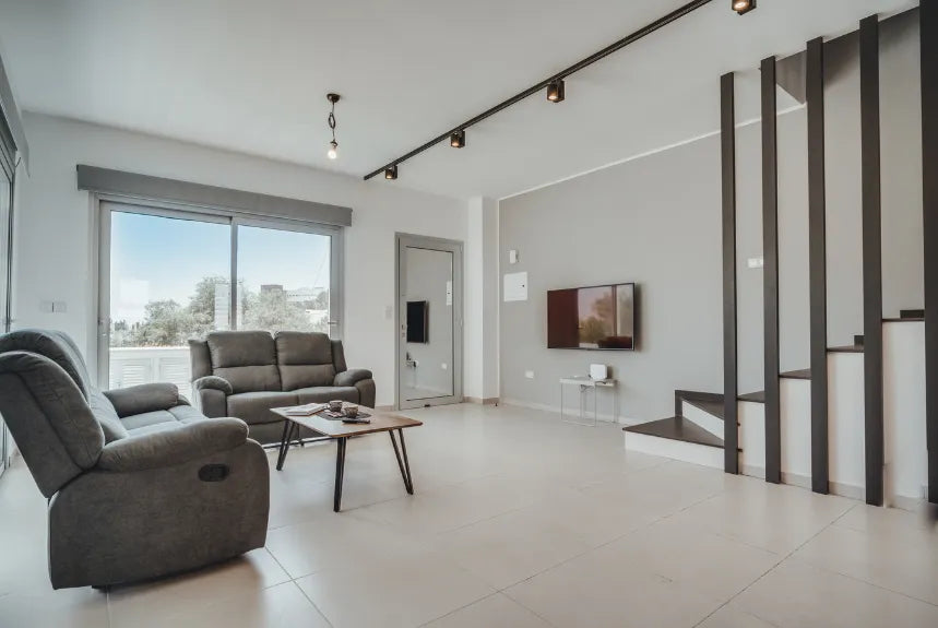 Modern 3-Bedroom Villa With Private Pool (Sleeps up to 10) #001