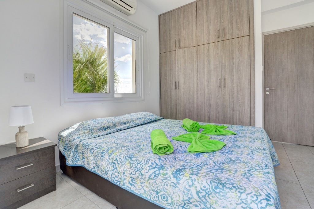 4-Bedroom Villa - Perfect Location (Sleeps up to 10) #010