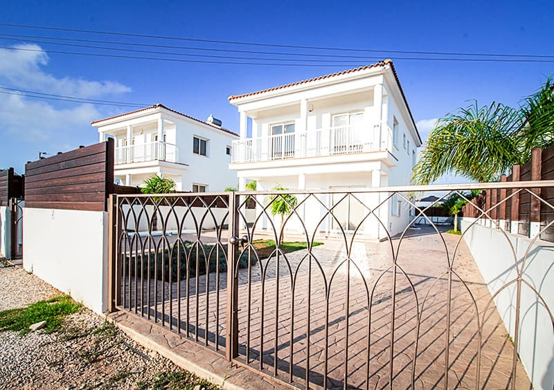 Elite 4-Bedroom Villa (Sleeps up to 10) #009