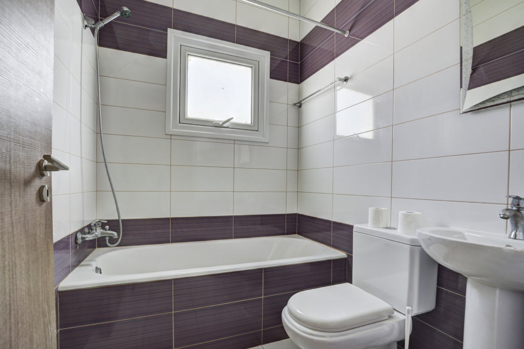 Fantastic 4-Bedroom Villa (Sleeps up to 10) #008