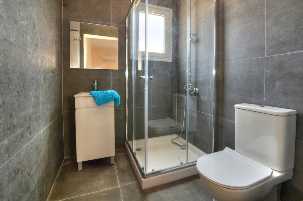 Gold 4-Bedroom Villa (Sleeps up to 10) #011