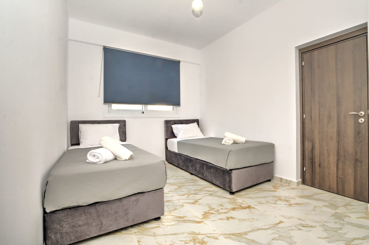 4-Bedroom Amazing Villa (Sleeps up to 10) #012