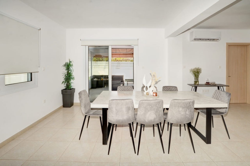 4-Bedroom Amazing Villa (Sleeps up to 10) #012