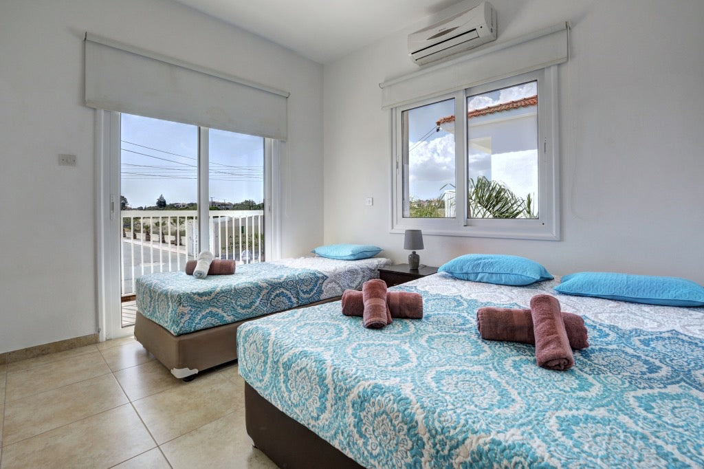 Elite 4-Bedroom Villa (Sleeps up to 10) #009