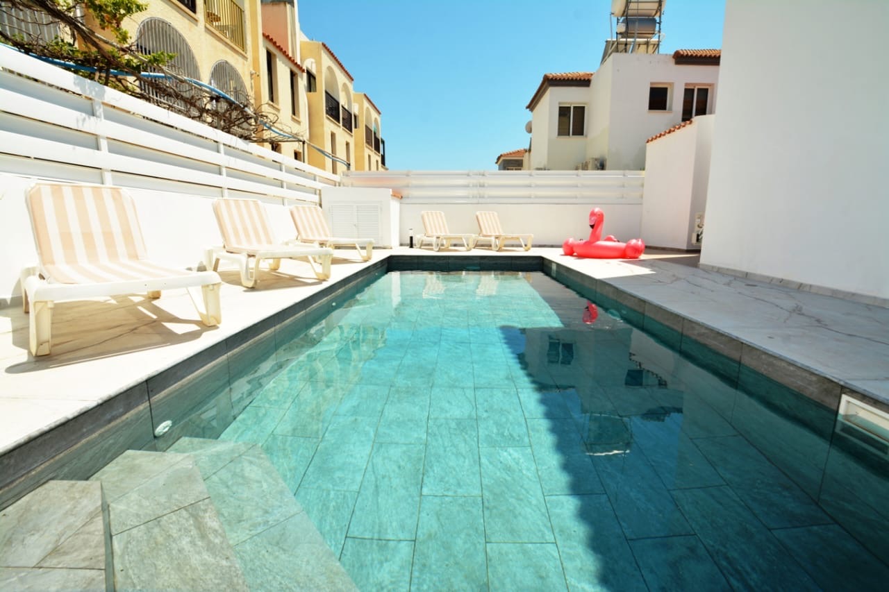 4-Bedroom Amazing Villa (Sleeps up to 10) #012