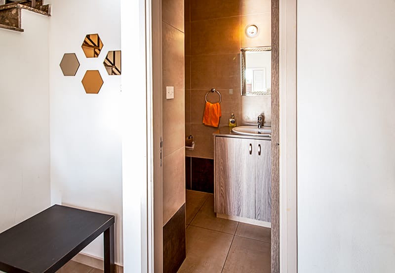 Elite 4-Bedroom Villa (Sleeps up to 10) #009