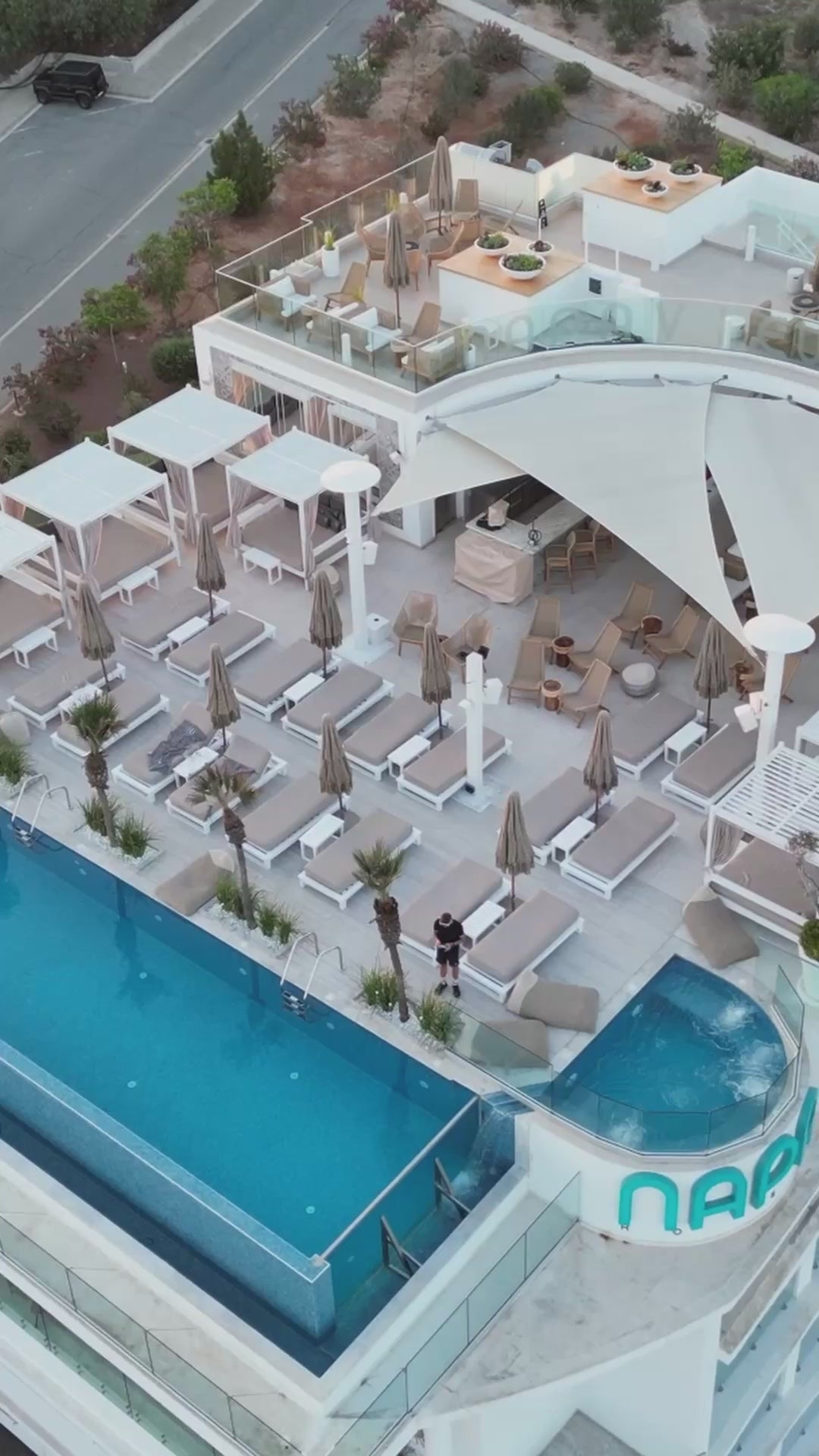 Luxury Rooftop w/ Infinity Pool