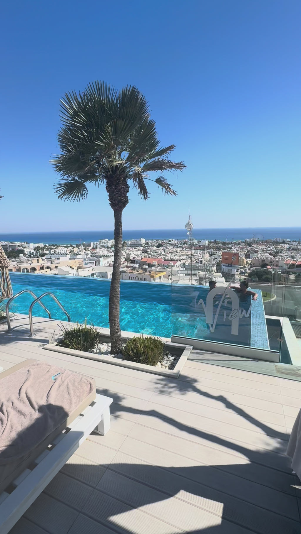 Luxury Rooftop w/ Infinity Pool