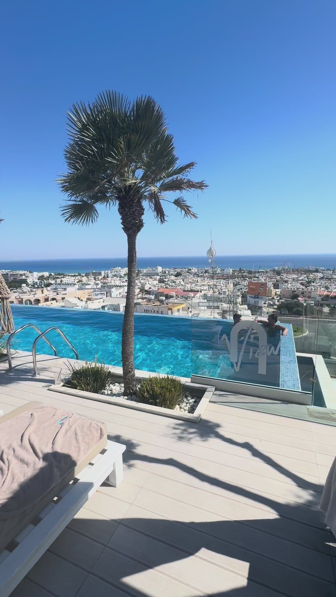 Luxury Rooftop w/ Infinity Pool